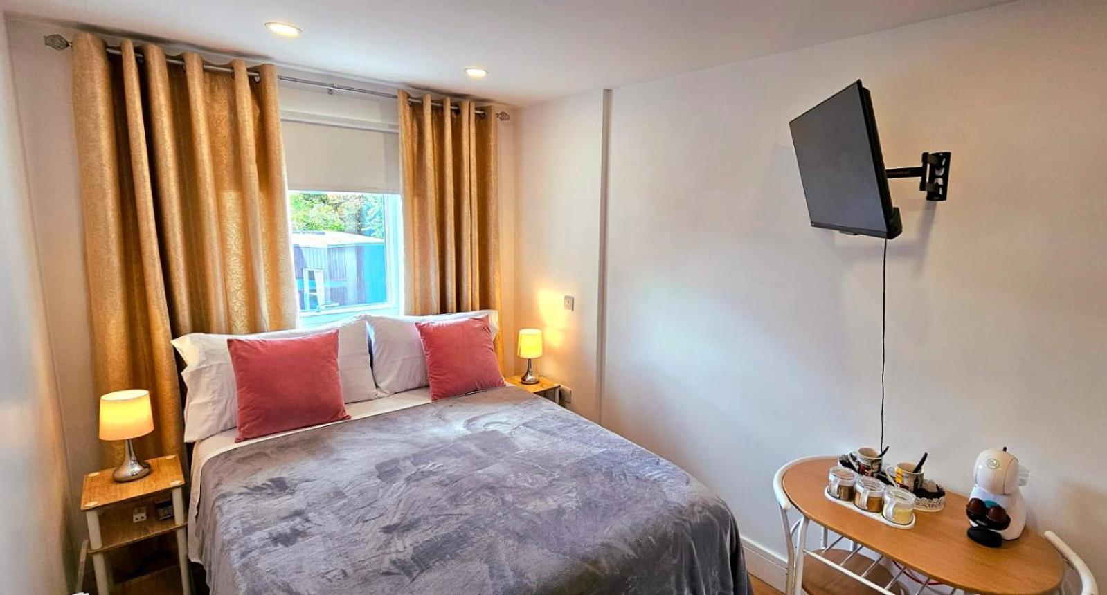 Claire Double Room ロンドン エクステリア 写真